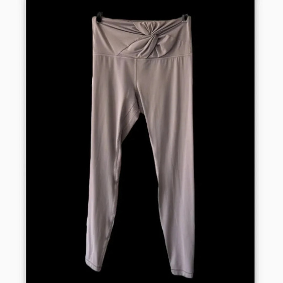 Lululemon Align  High-Rise Tight 28" *Twist Waist - Picture 3 of 3